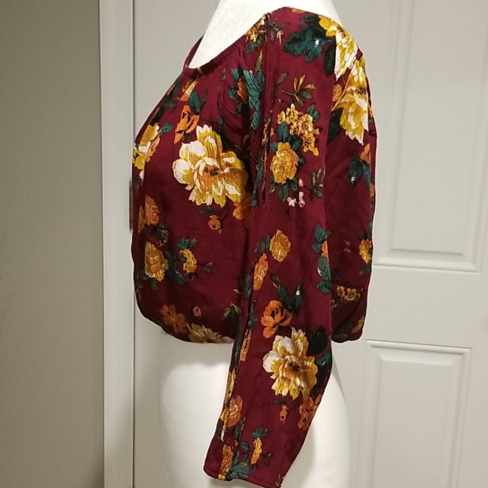 Floral long sleeve crop top - Picture 3 of 4